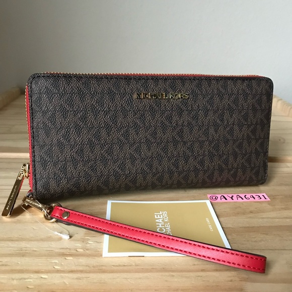 Michael Kors wallet🎈🎈